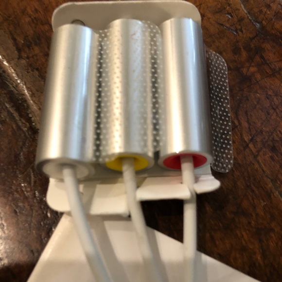 ** SOLD ** APPLE Composite AV Cable new never used - Picture 4 of 6